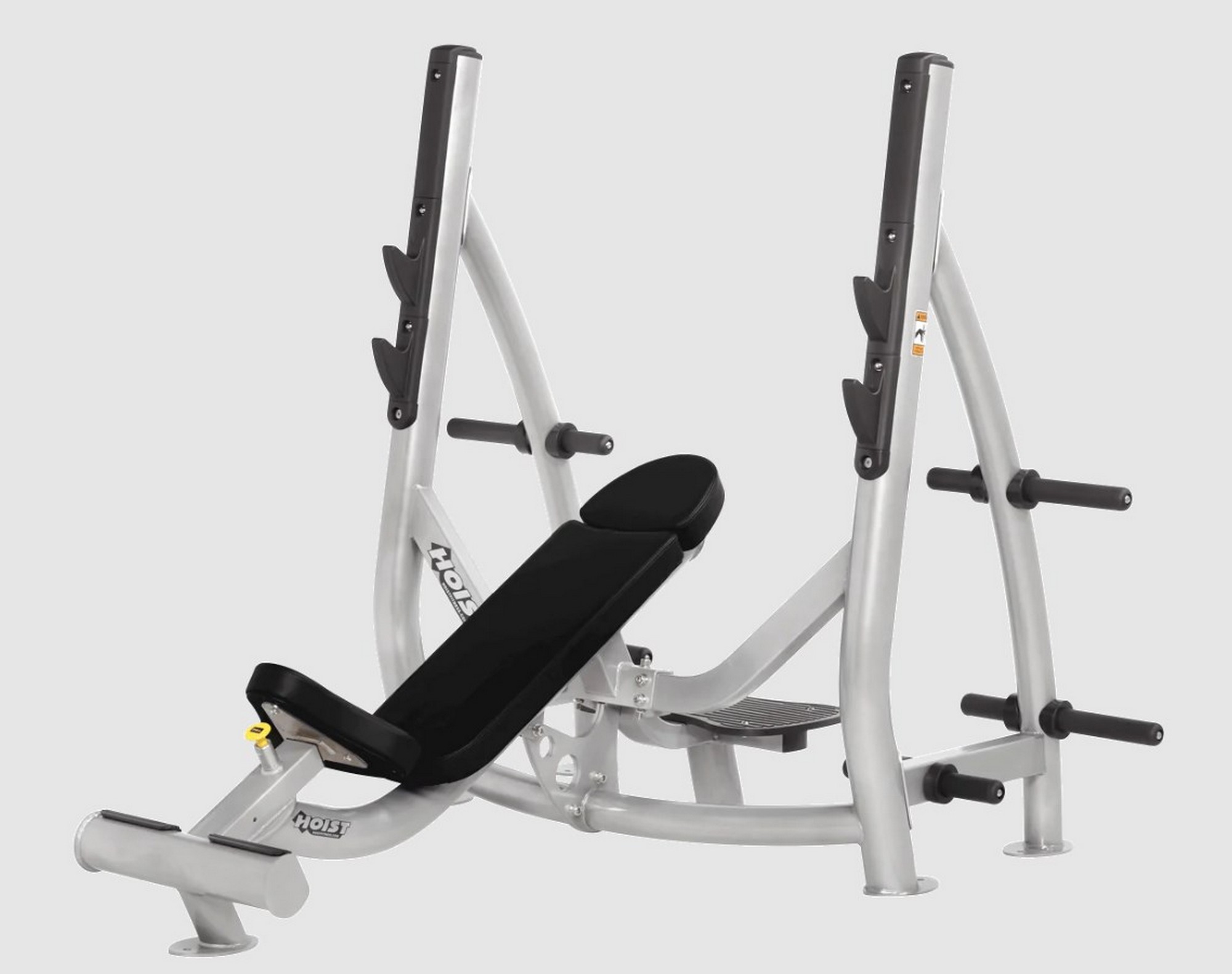 Олимпийская наклонная скамья с держателями дисков Hoist CF-3172 | Premium Fitness