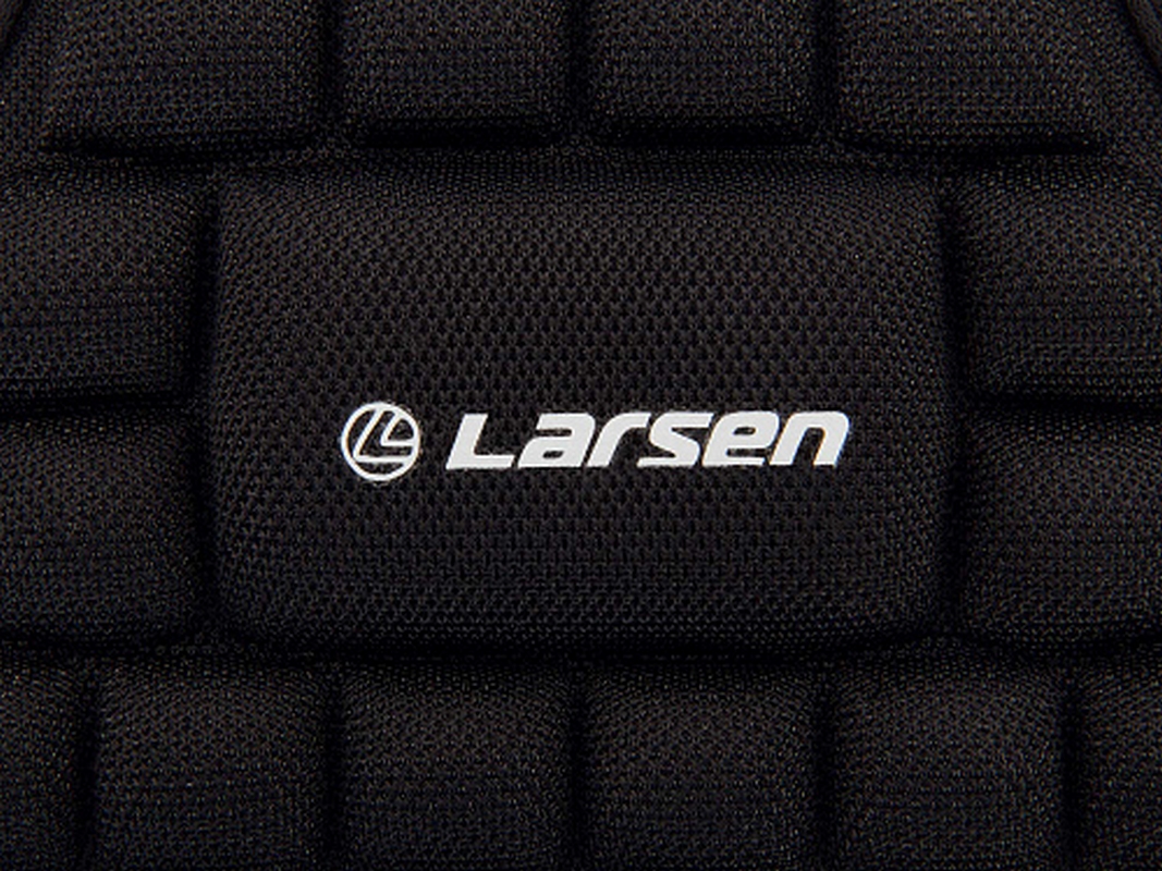 Защита колена Larsen 7706 черный