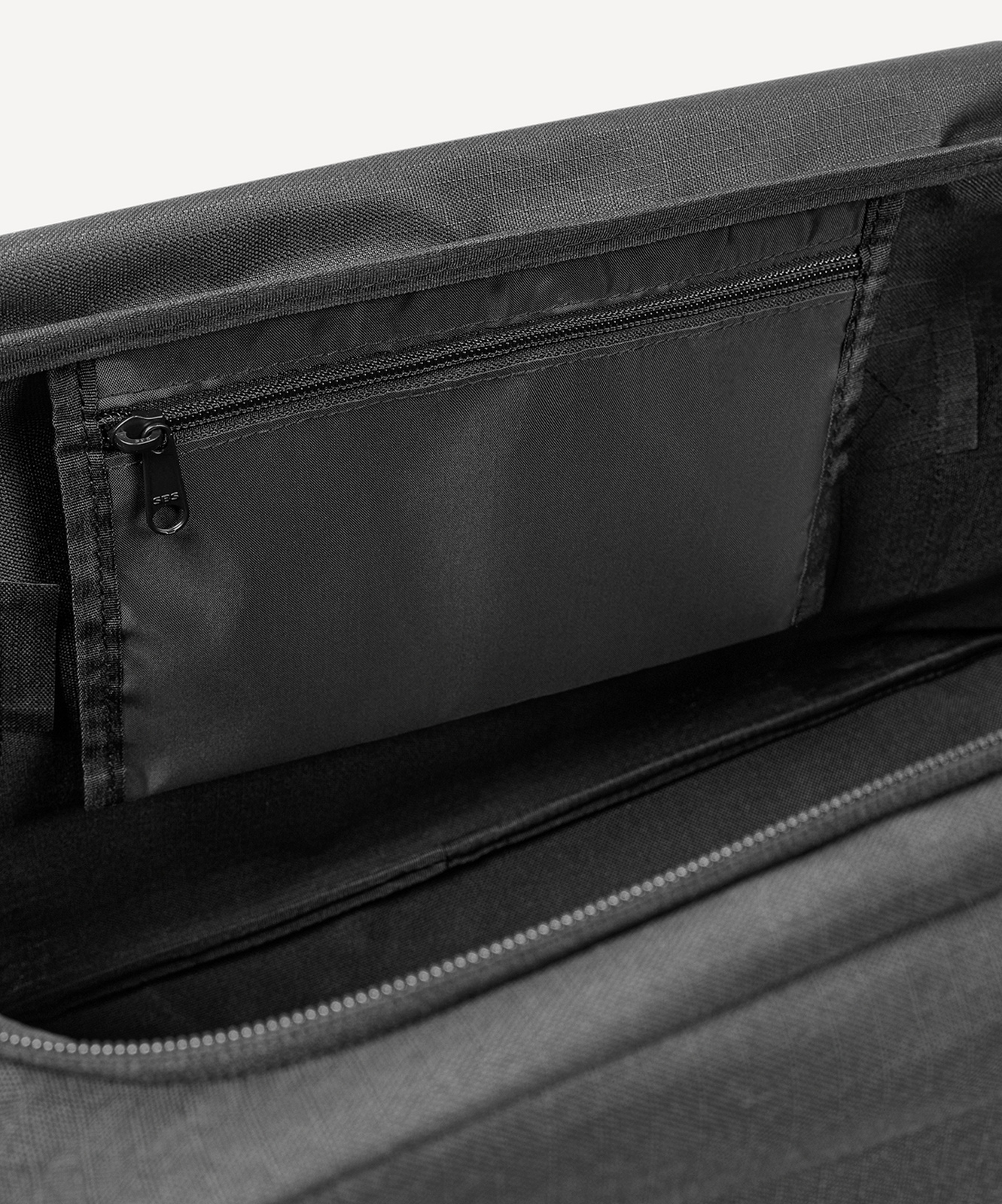 Сумка спортивная с двойным дном Jogel Division Double Bottom Bag, черный