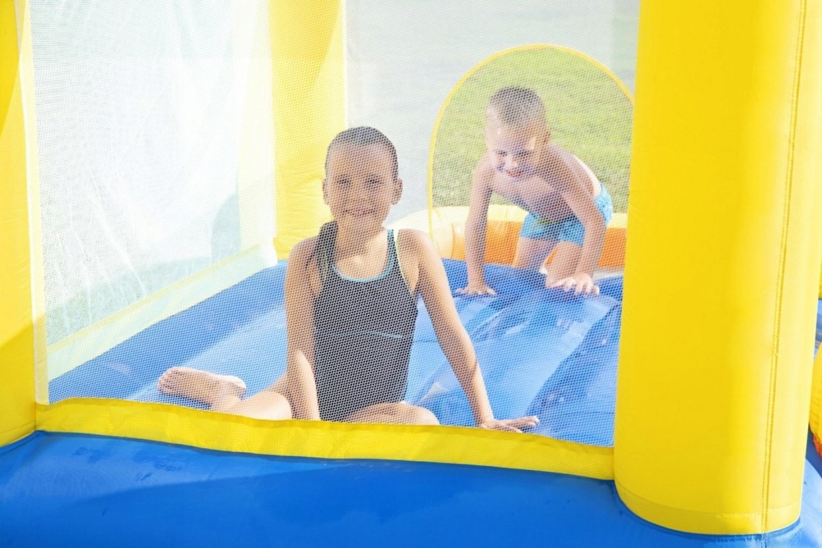 Игровой центр 365х340х152см Bestway Beach Bounce 53381