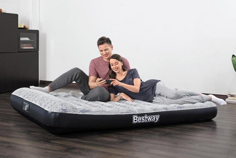 Надувной матрас 152х203х30см Fashion Flock с подголовником, встр.насос 220В Bestway 67836