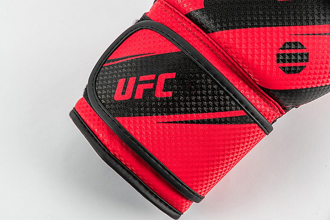 Боксерские перчатки UFC PRO Performance Rush Red,12oz
