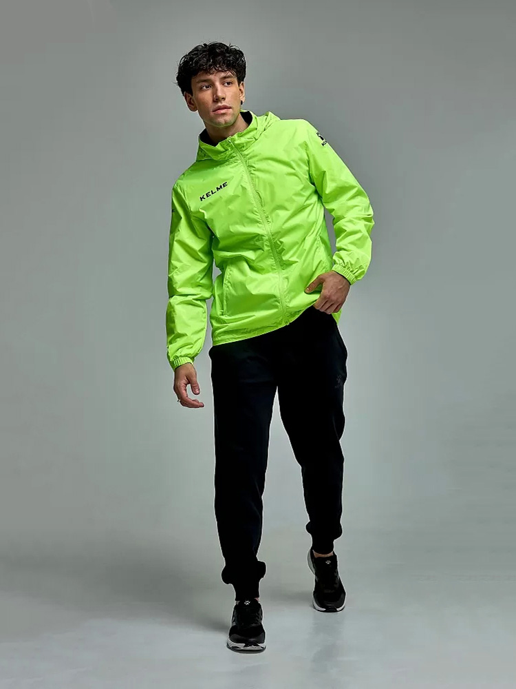 Ветровка Kelme Raincoat 3801241-904 Light Green
