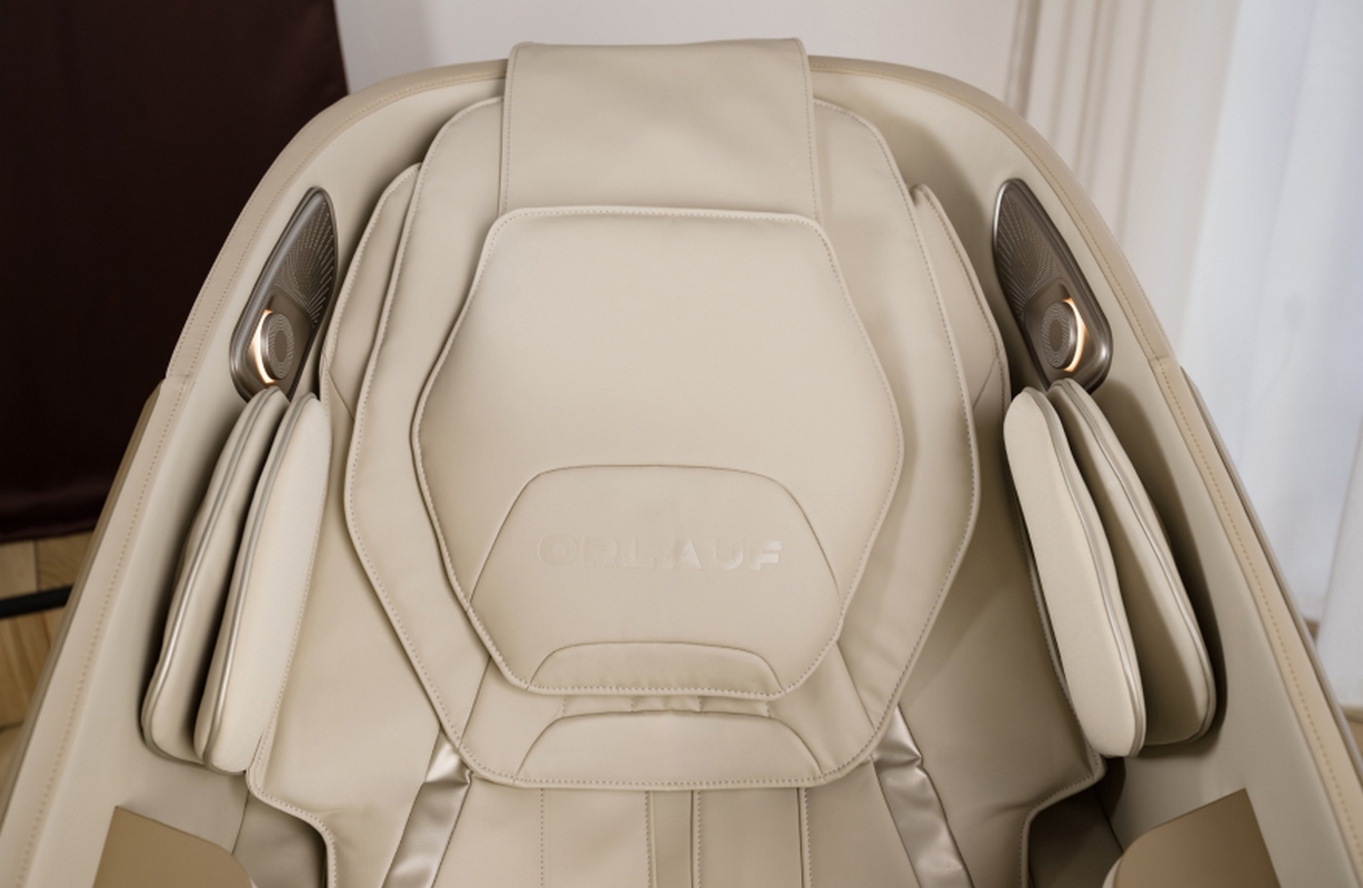 Массажное кресло Orlauf Superion Grey