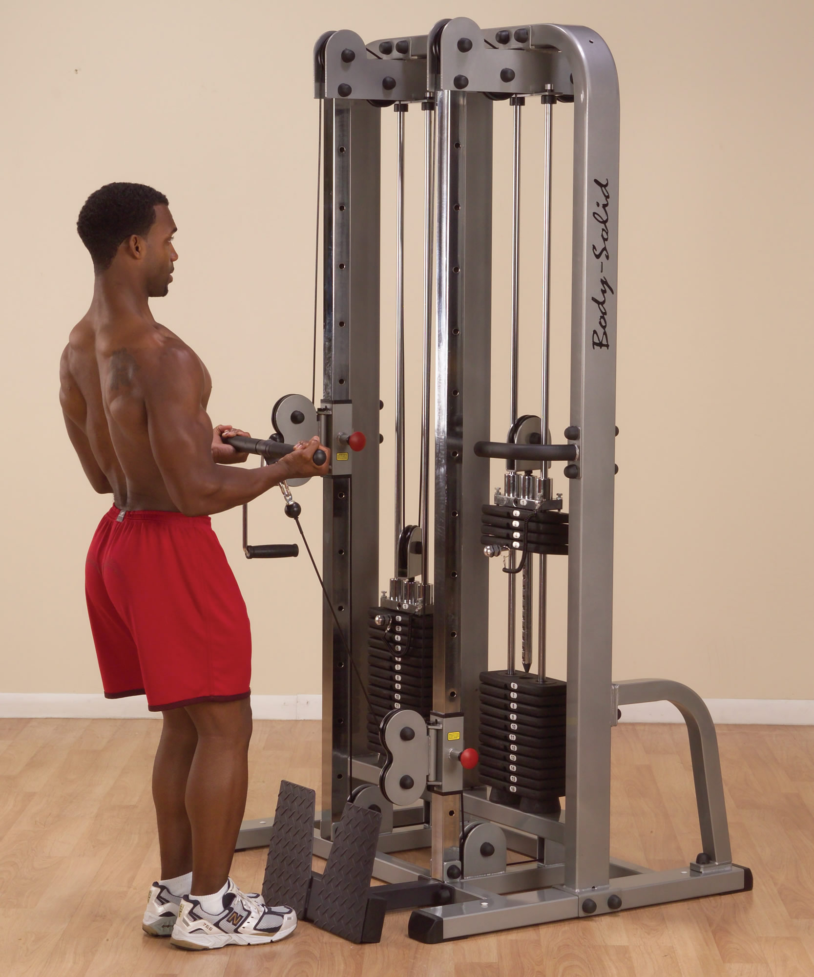 Body Solid SDC-2000G: Сдвоенная блочная стойка