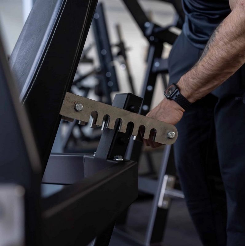 Gymleco 027 Грудной жим на свободных весах под отрицательным углом | Premium Fitness