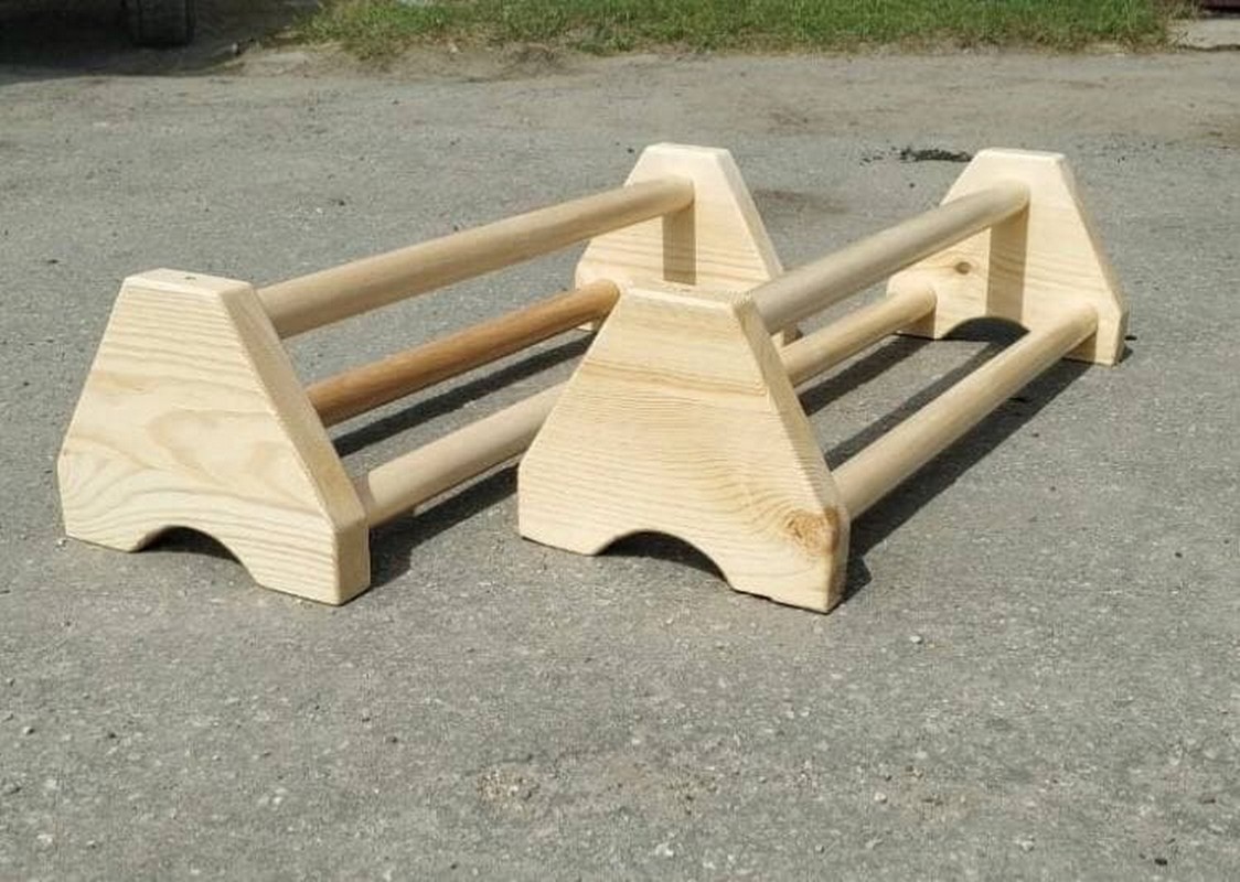 Стоялки деревянные напольные 