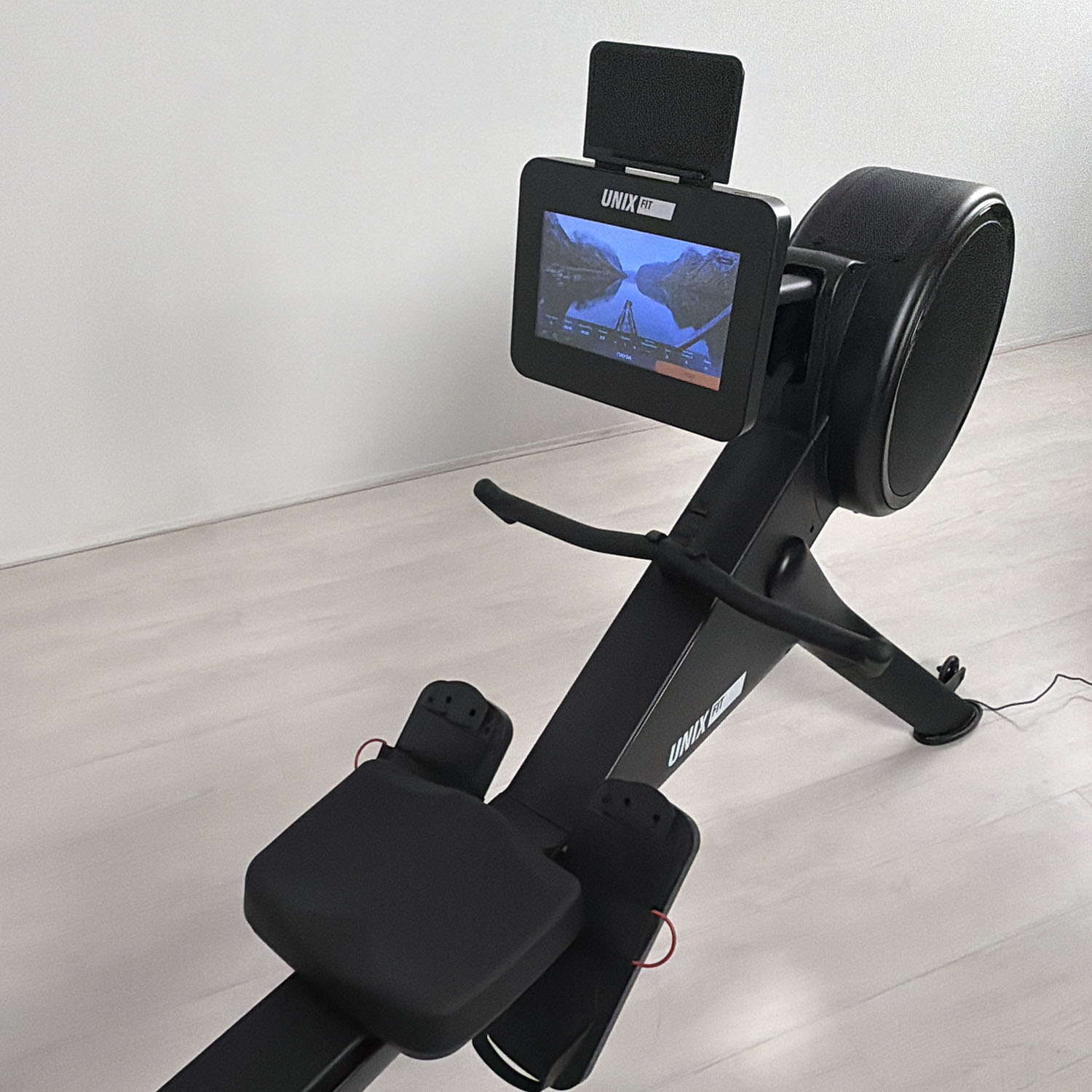 Гребной тренажер UnixFit Air Magnetic Rower-1100 PRO (10.1 TFT) RM1100PROTFT10