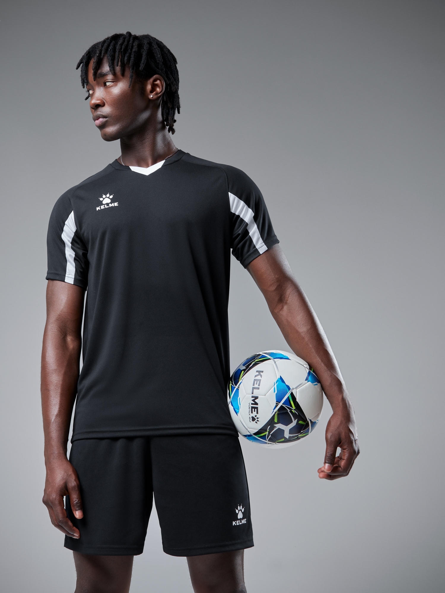 Футбольная форма Kelme Football Suit 7351ZB1129-003 Black\White