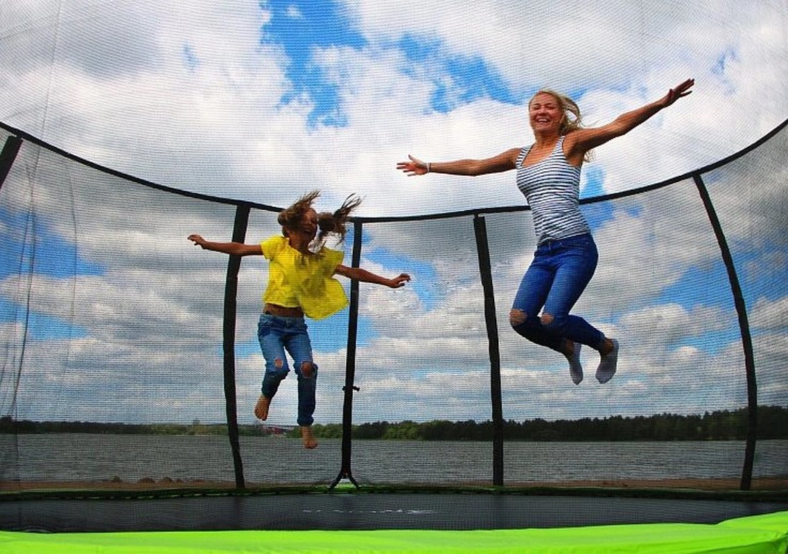 Батут Sundays Fitness Champion Premium-D374 с ограждением 461022