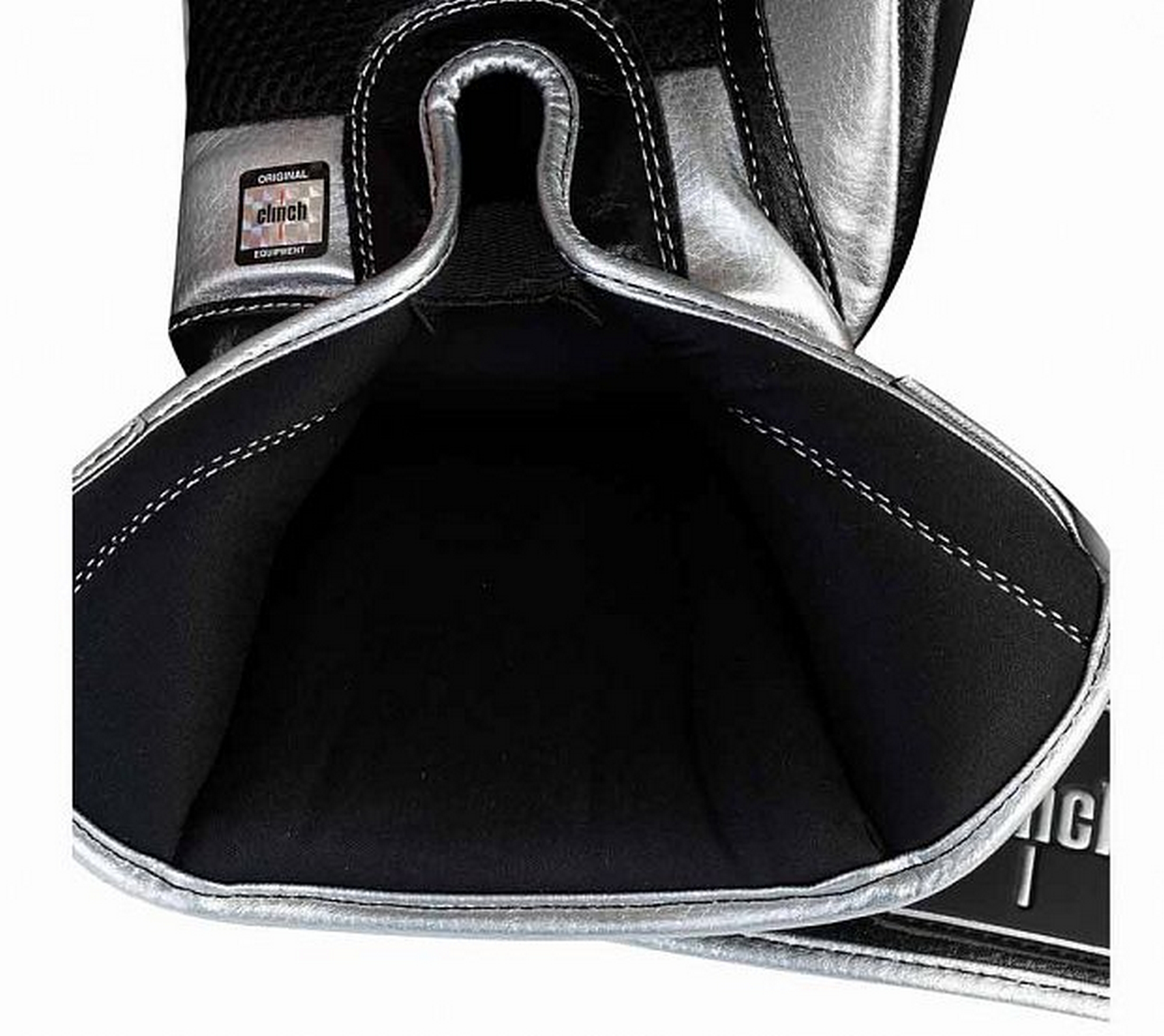 Перчатки боксерские Clinch Punch 2.0 C141 черно-серебристый