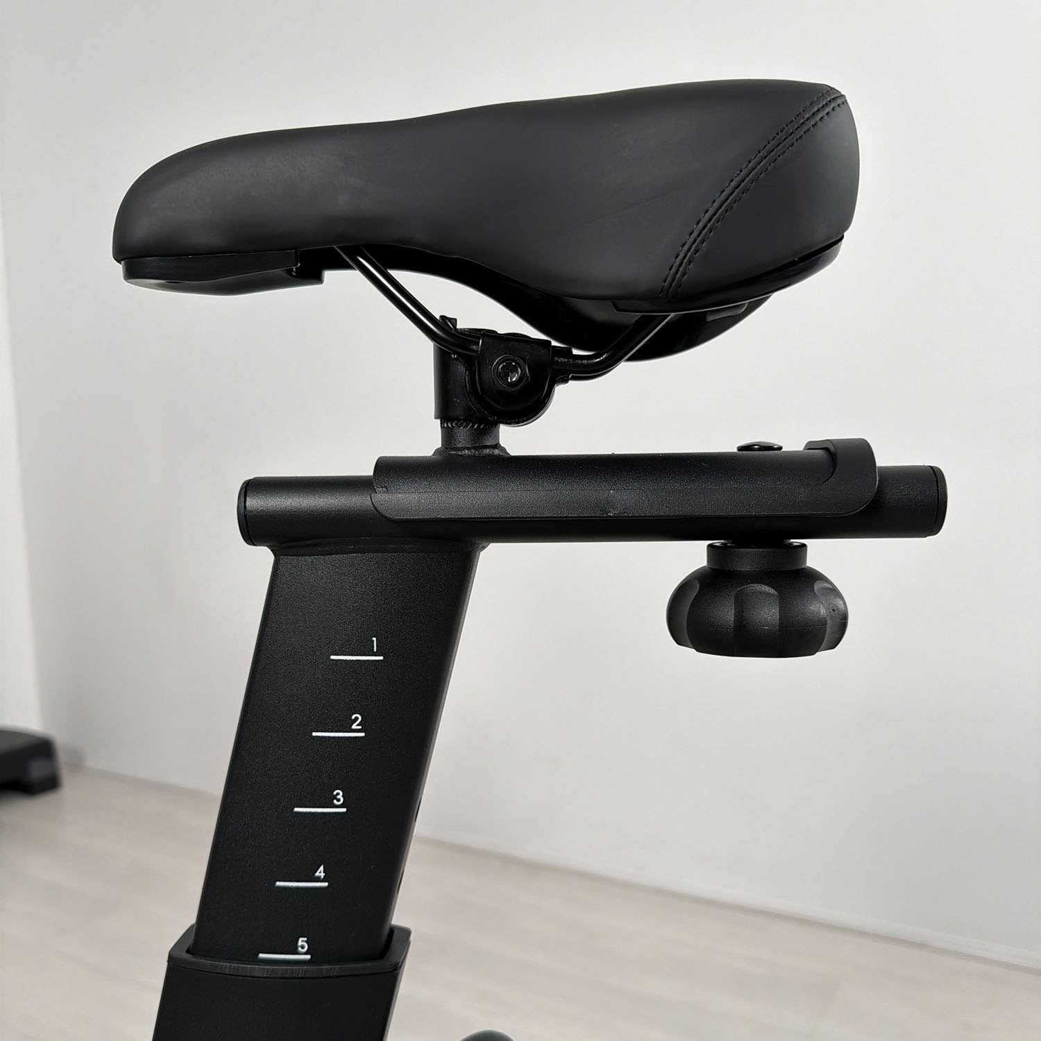 Велотренажер Спин-байк UnixFit Smart Light 700 SBSL700