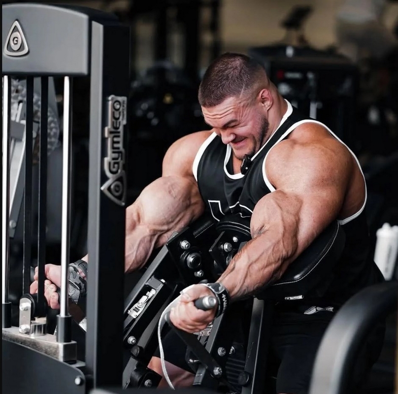 Gymleco 350 Бицепс сидя