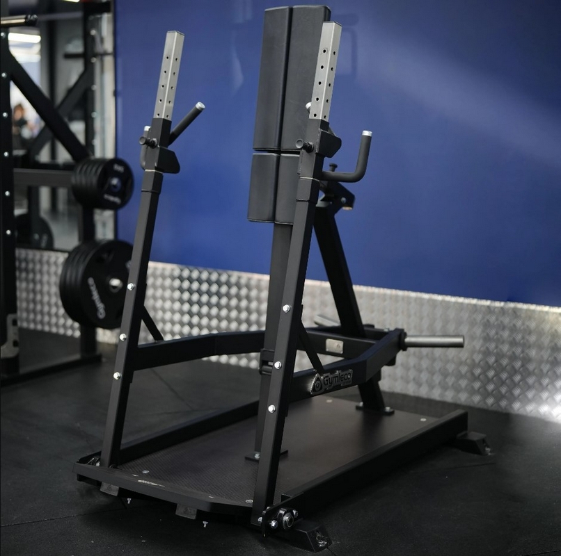 Gymleco 028 грудной жим стоя на свободных весах | Premium Fitness