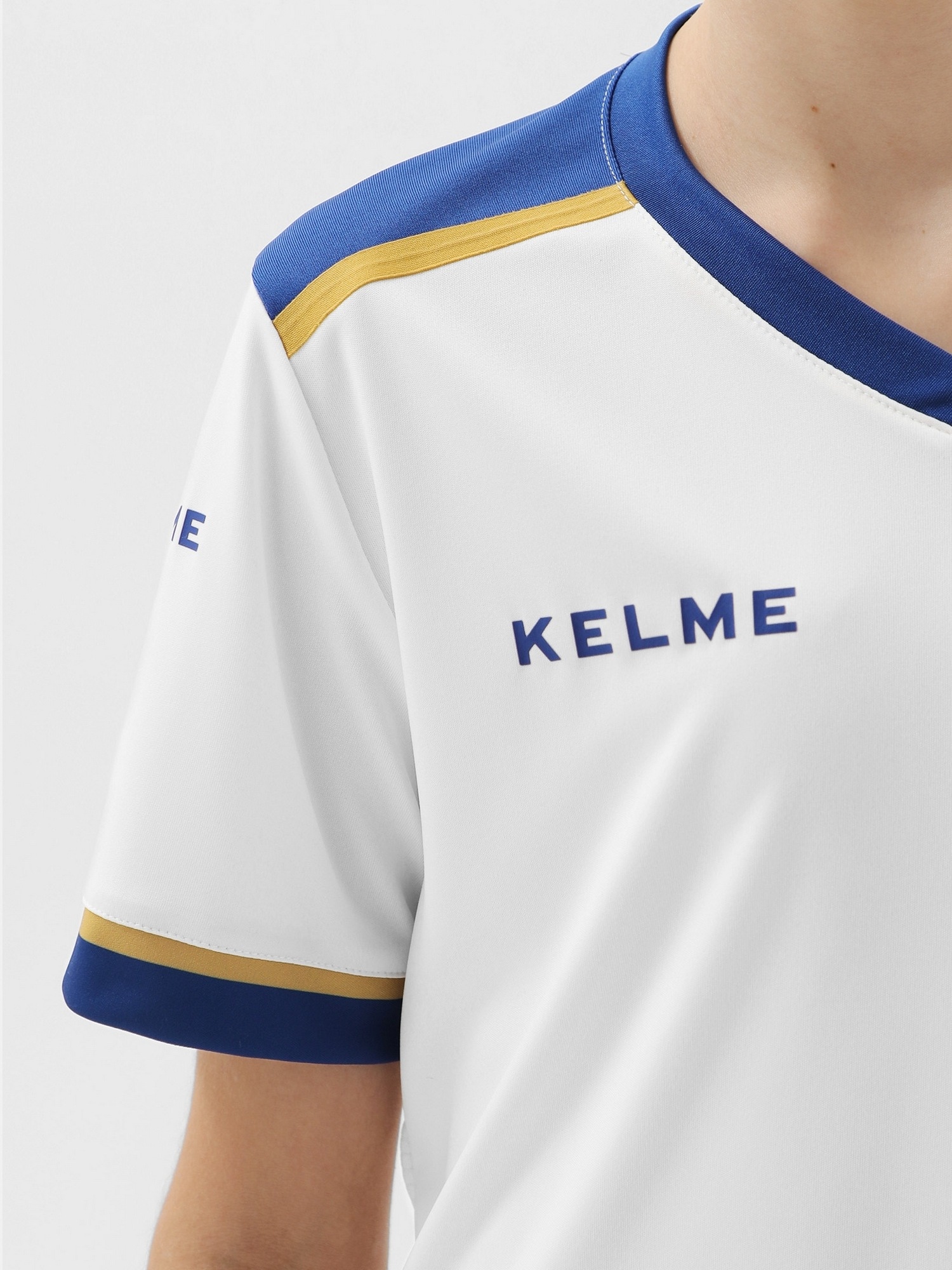 Детская футбольная форма Kelme Football Suit 8351ZB3158-104 White\Blue