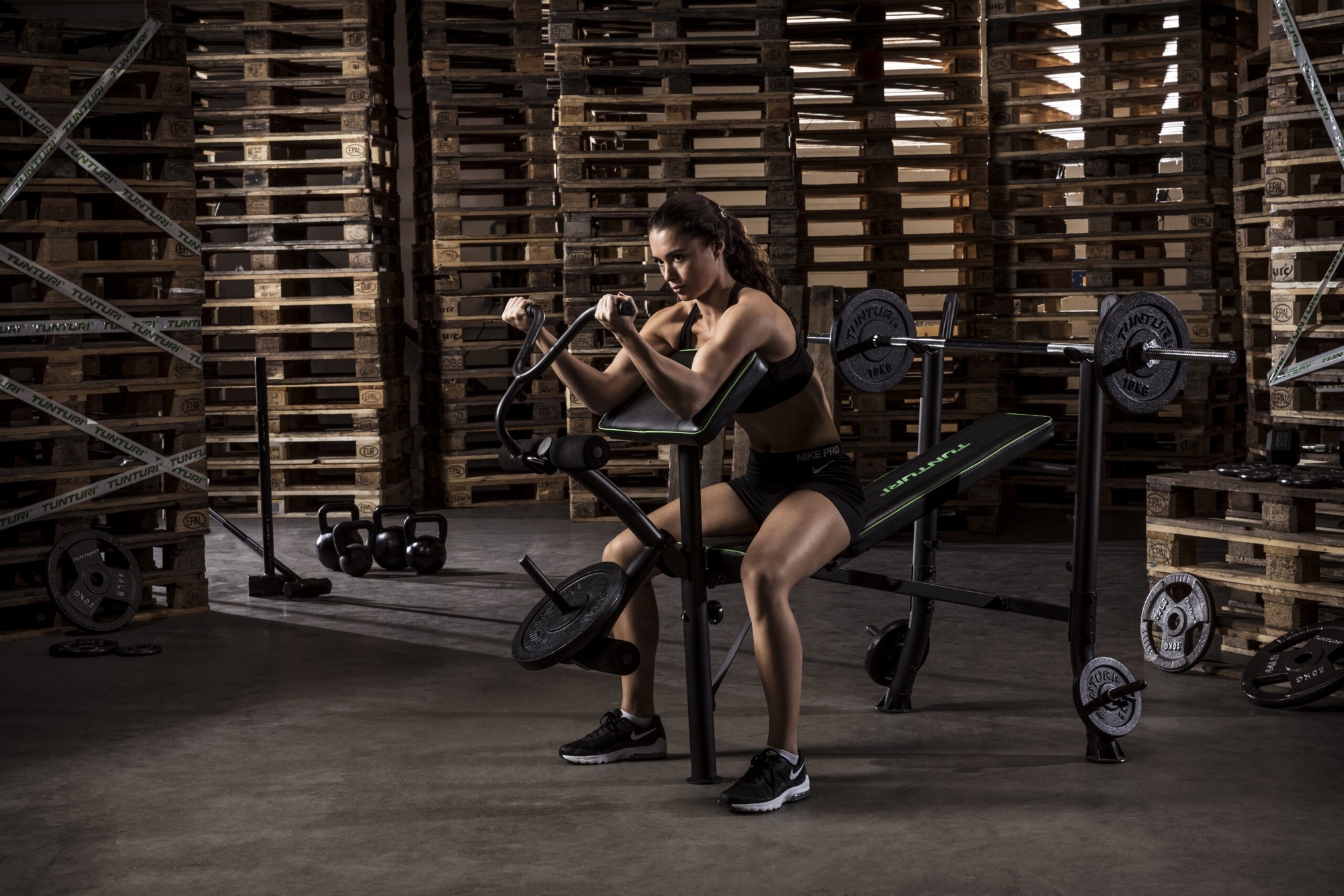 Скамья для жима Tunturi WB40 17TSWB4000 | Premium Fitness