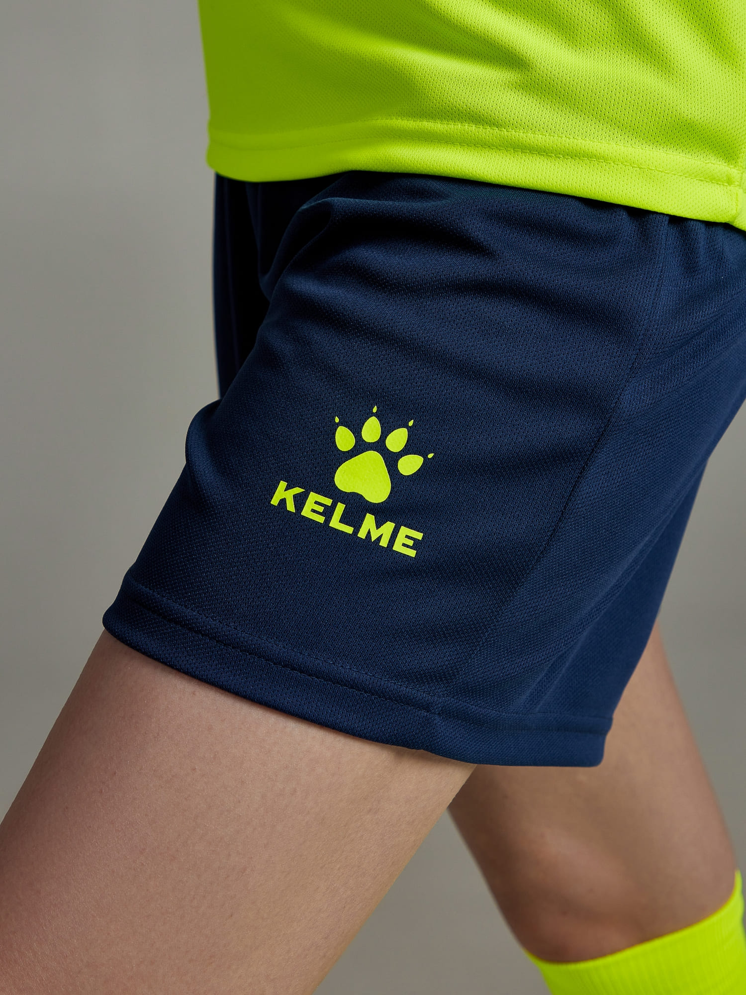 Футбольная форма Kelme Short-Sleeved Football Suit 8251ZB1002-904 Light Green\Blue