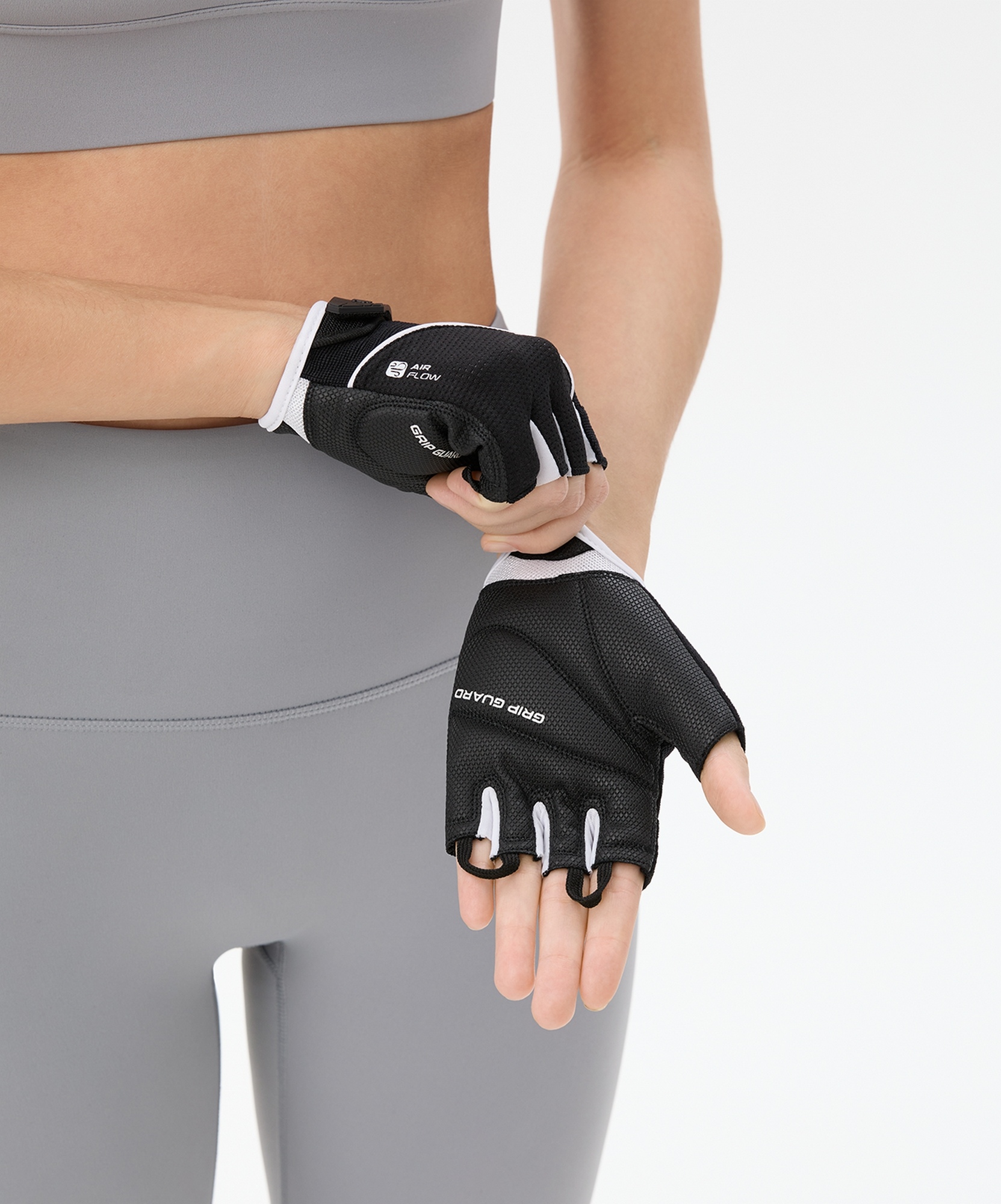 Перчатки для фитнеса Star Fit WG-202, черный\белый