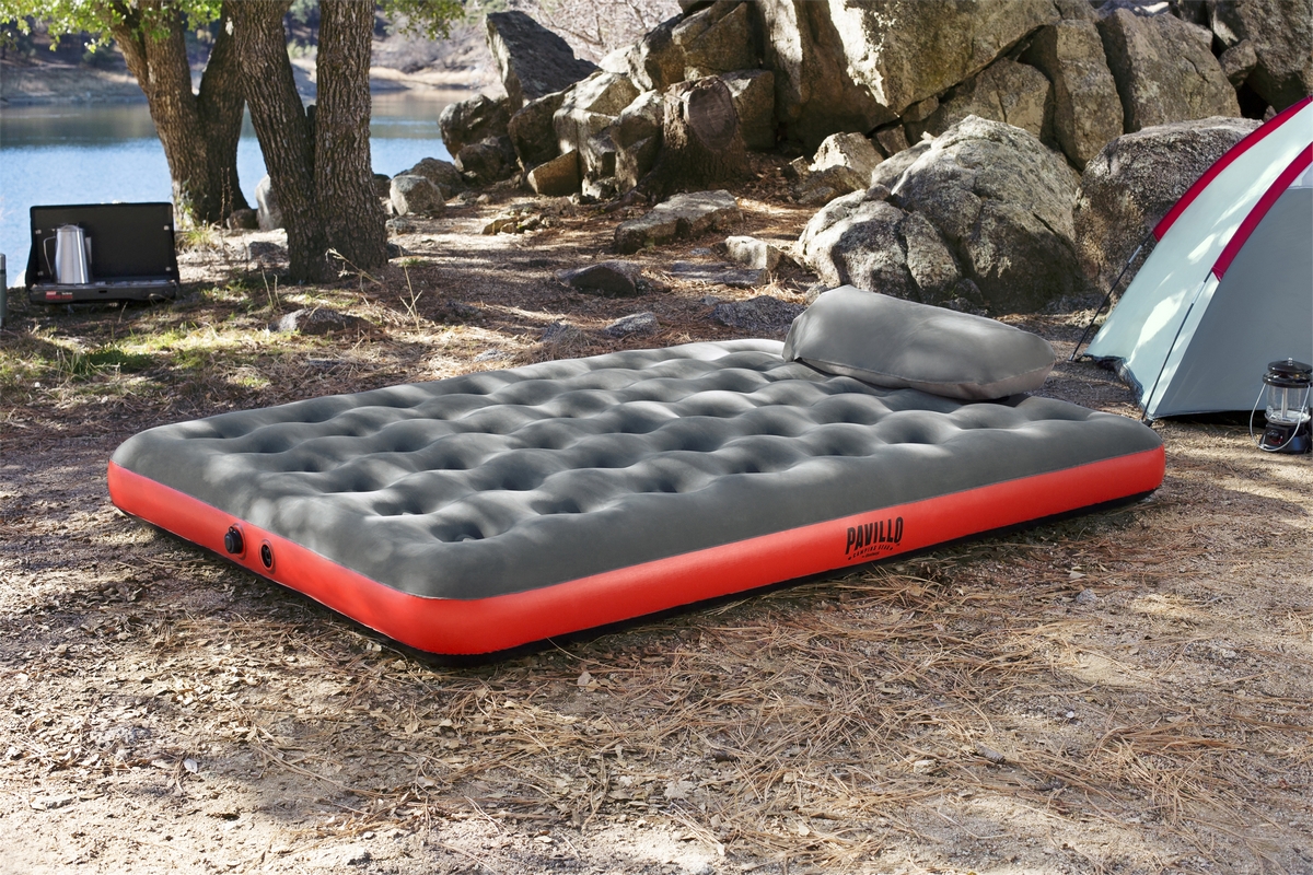 Надувной матрас Roll & Relax 203x152x22см с сумкой-насосом/подушкой Bestway 67703