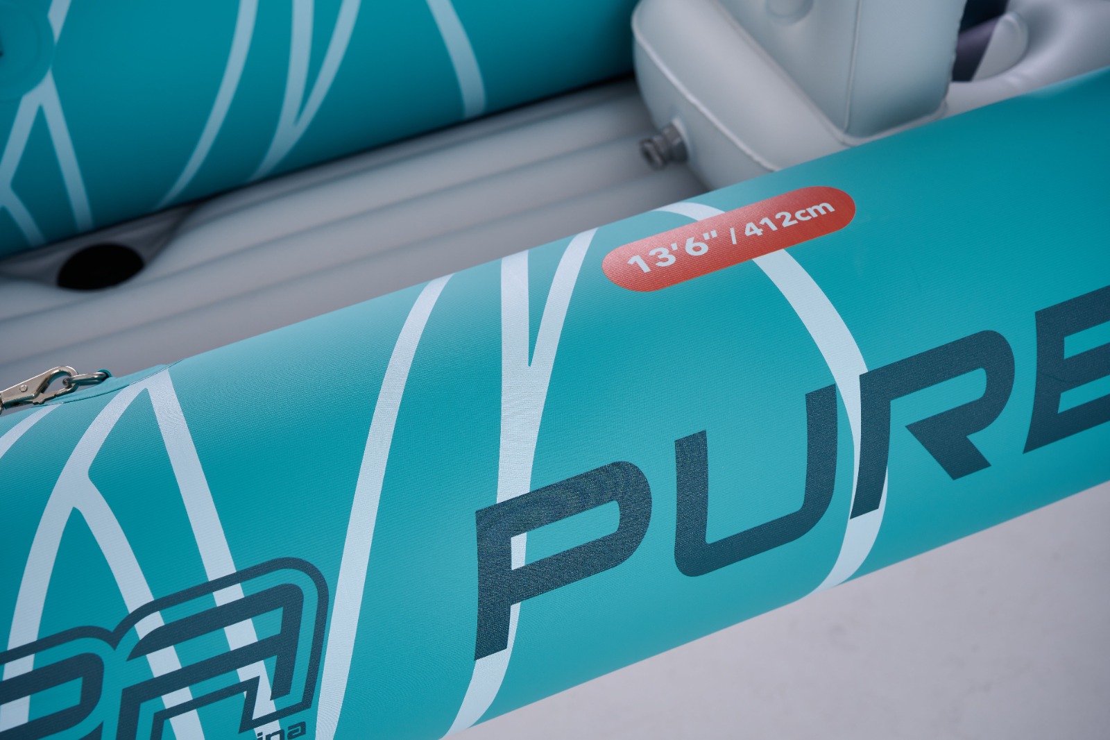 Надувная байдарка Kayak Glider-412 412x83х42см, весла, сиденья, киль, до 180кг Aqua Marina Glider-412 PA-25GD02