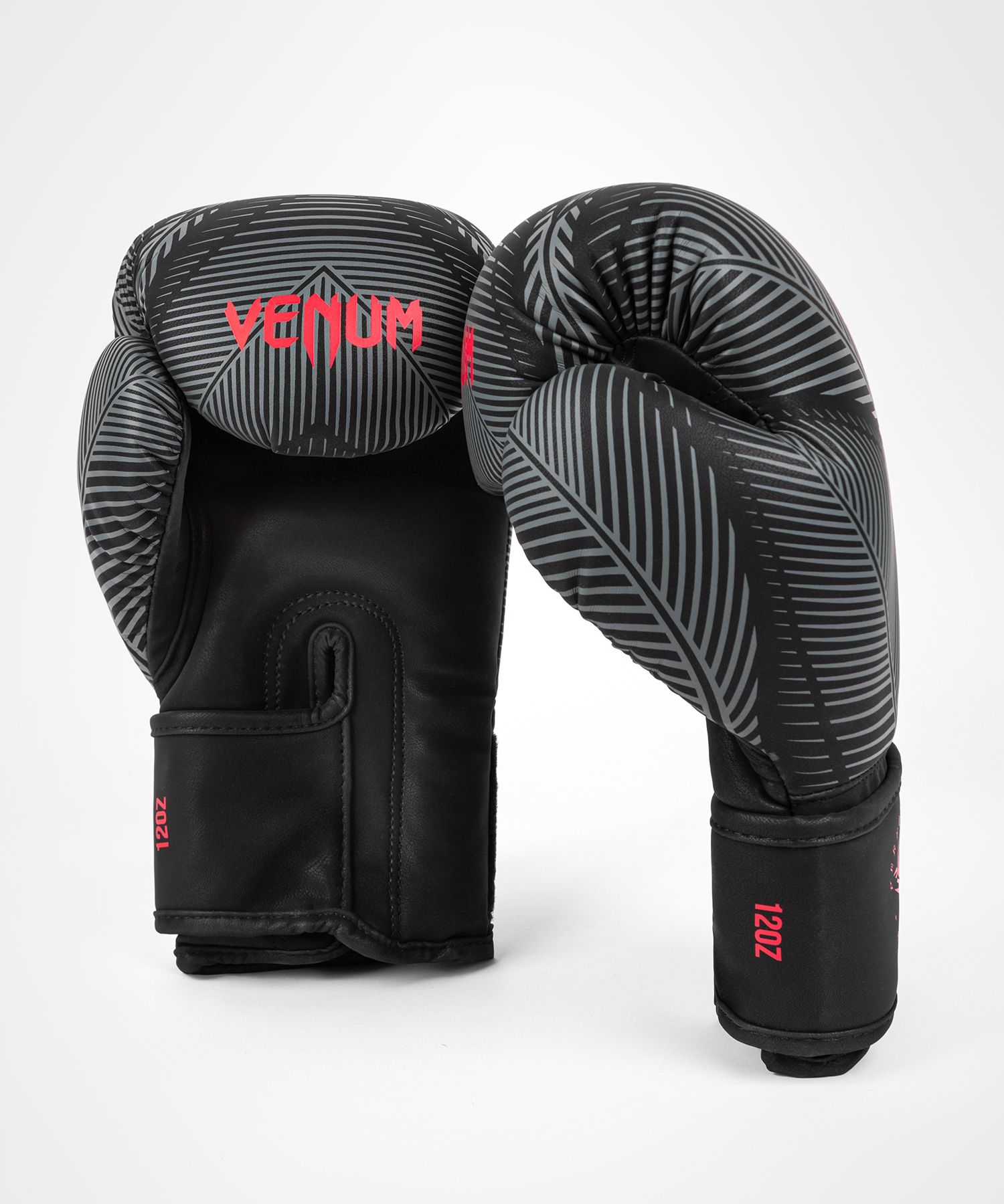 Перчатки Venum Phantom 04700-100-10oz черный\красный