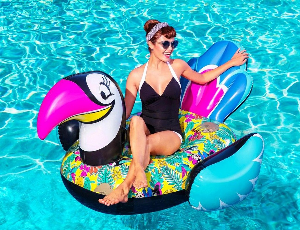 Надувной плот Тукан Disney Fashion Bestway 207x150см 91082