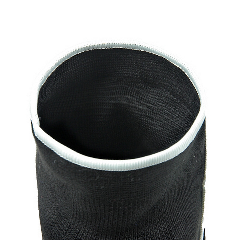 Наколенники one size Larsen KKP207 черный