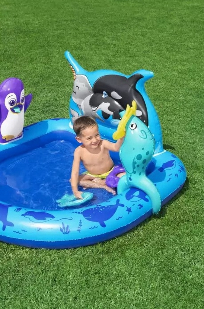 Детский надувной бассейн 134х131x73см, 84 л, от 2 лет Bestway Polar Pals, с игрушками 53156
