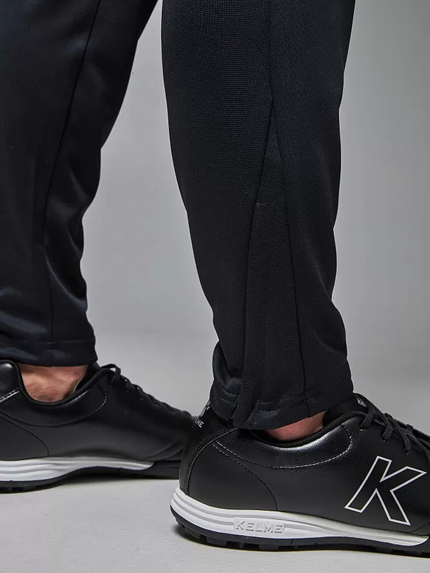Брюки Kelme Knitted Leg Trousers 8261CK1013-000 Black