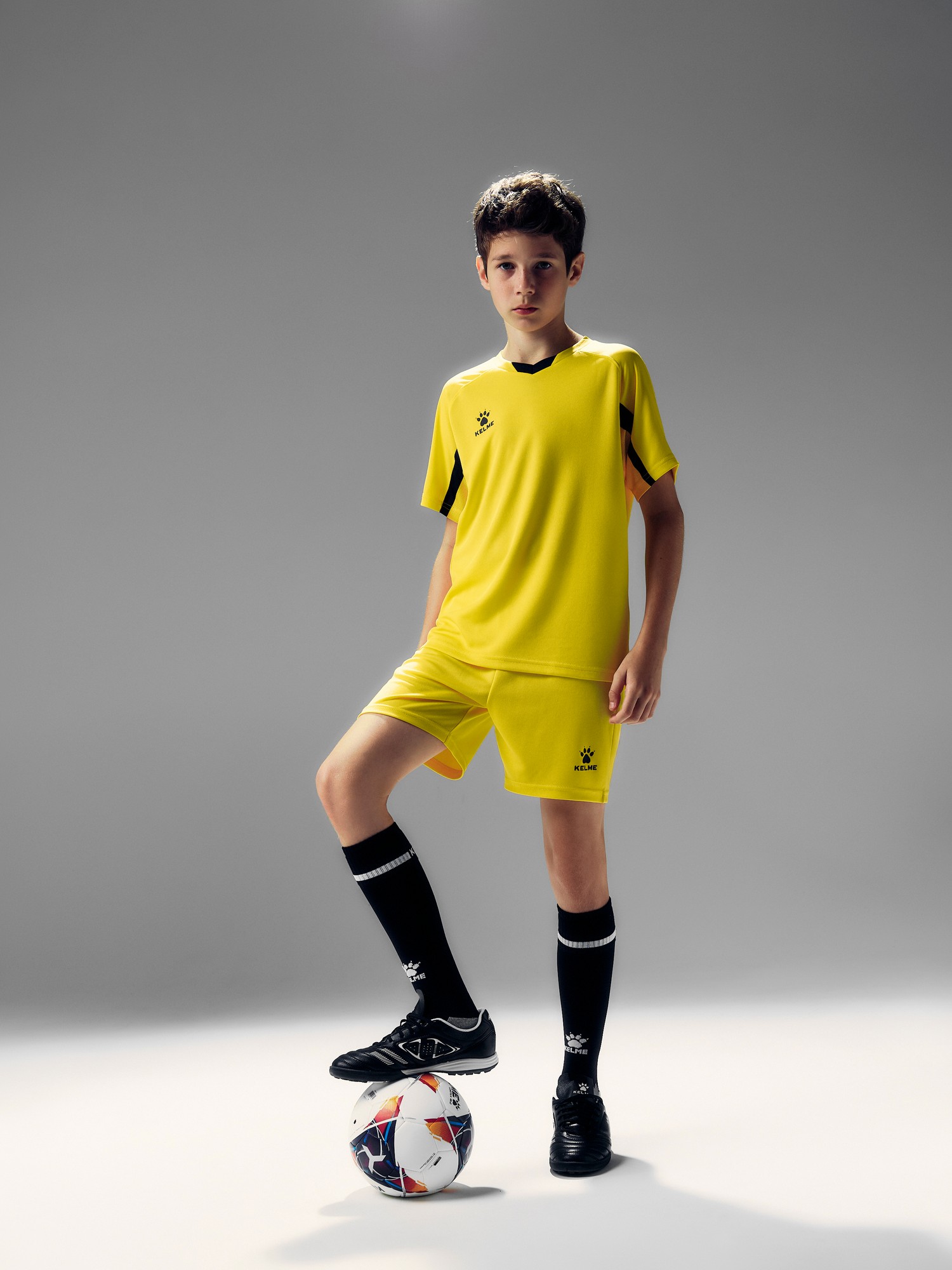 Детская футбольная форма Kelme Football Suit 7351ZB3130-712 Yellow