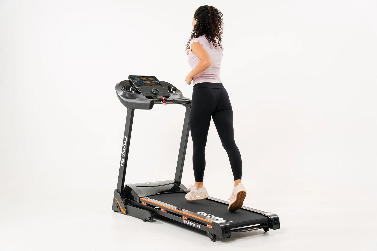 Беговая дорожка GENAU Impulse M900