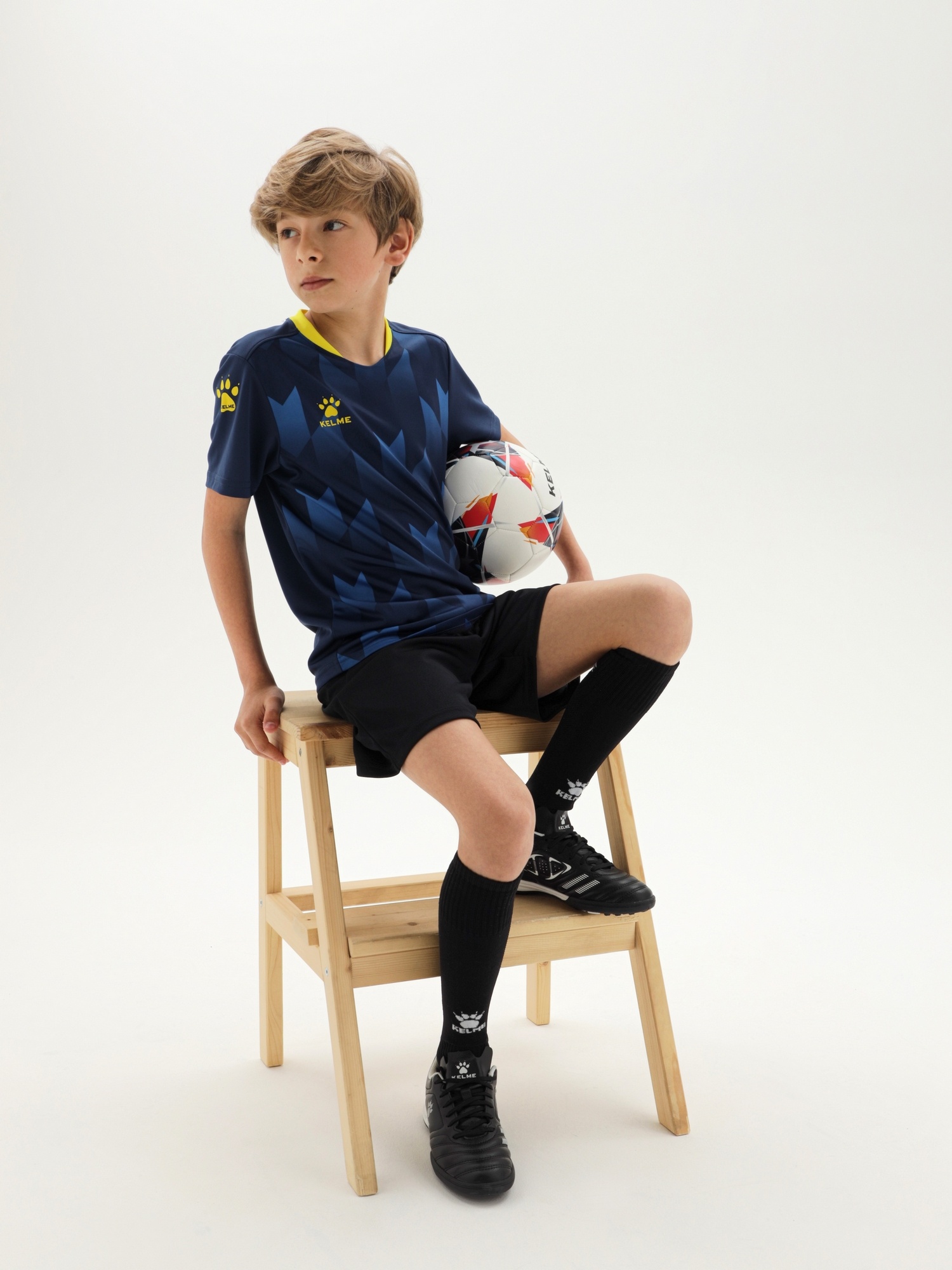 Детская футбольная форма Kelme Short-Sleeved Football Suit 8251ZB3003-416 Dark Blue\Black