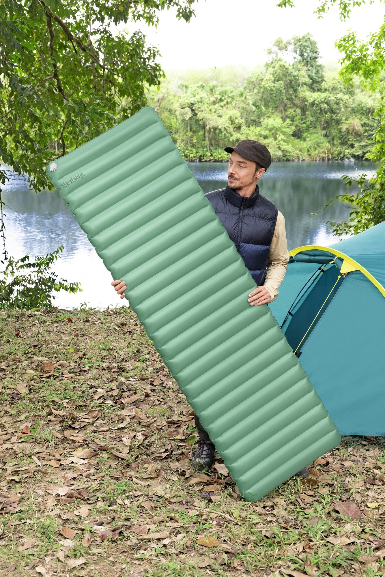 Надувной спальный коврик каремат 188x58,5x7,5см Bestway AdventuRest Insulated 69617