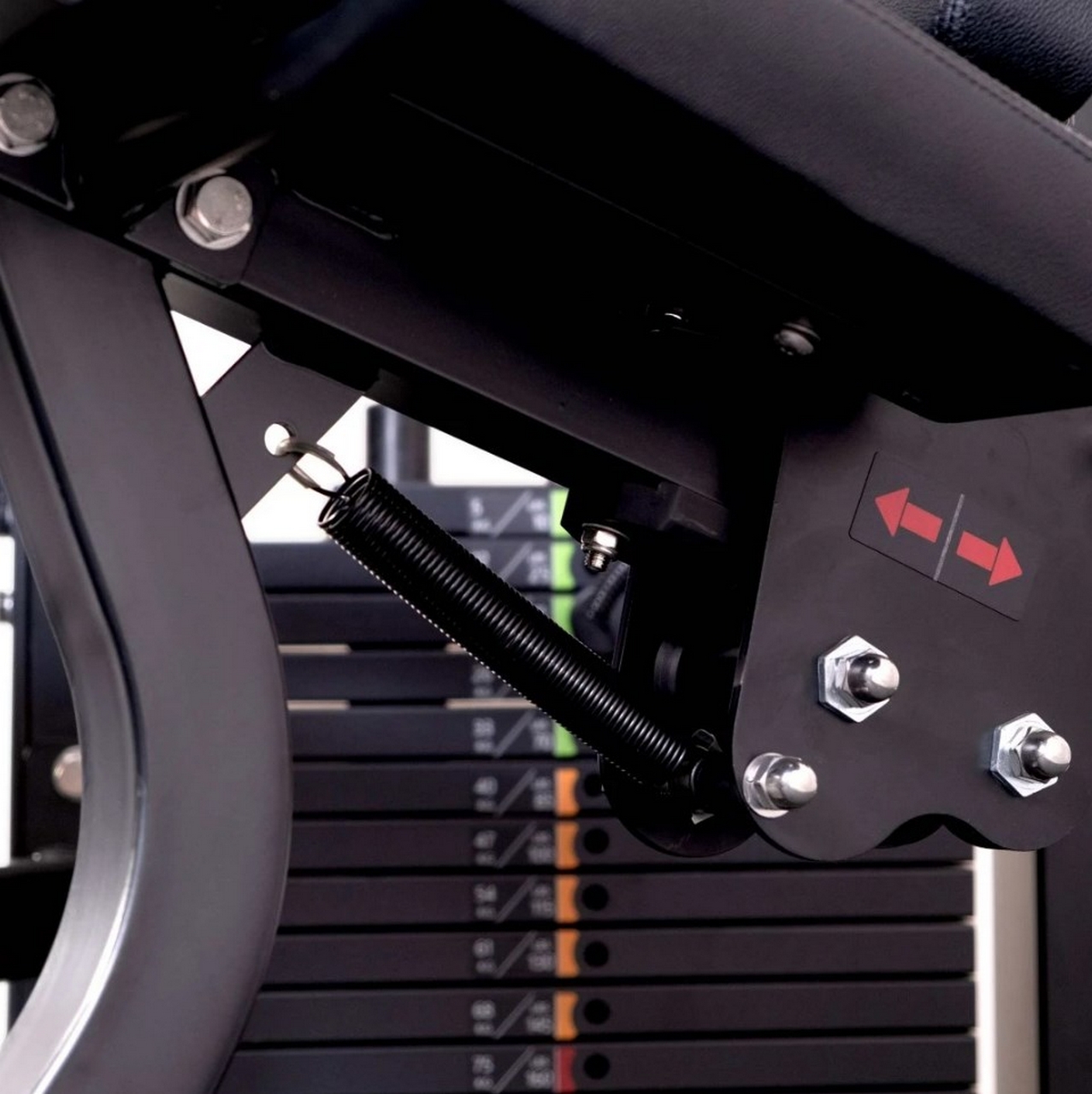Protrain CP113 Разгибание ног сидя