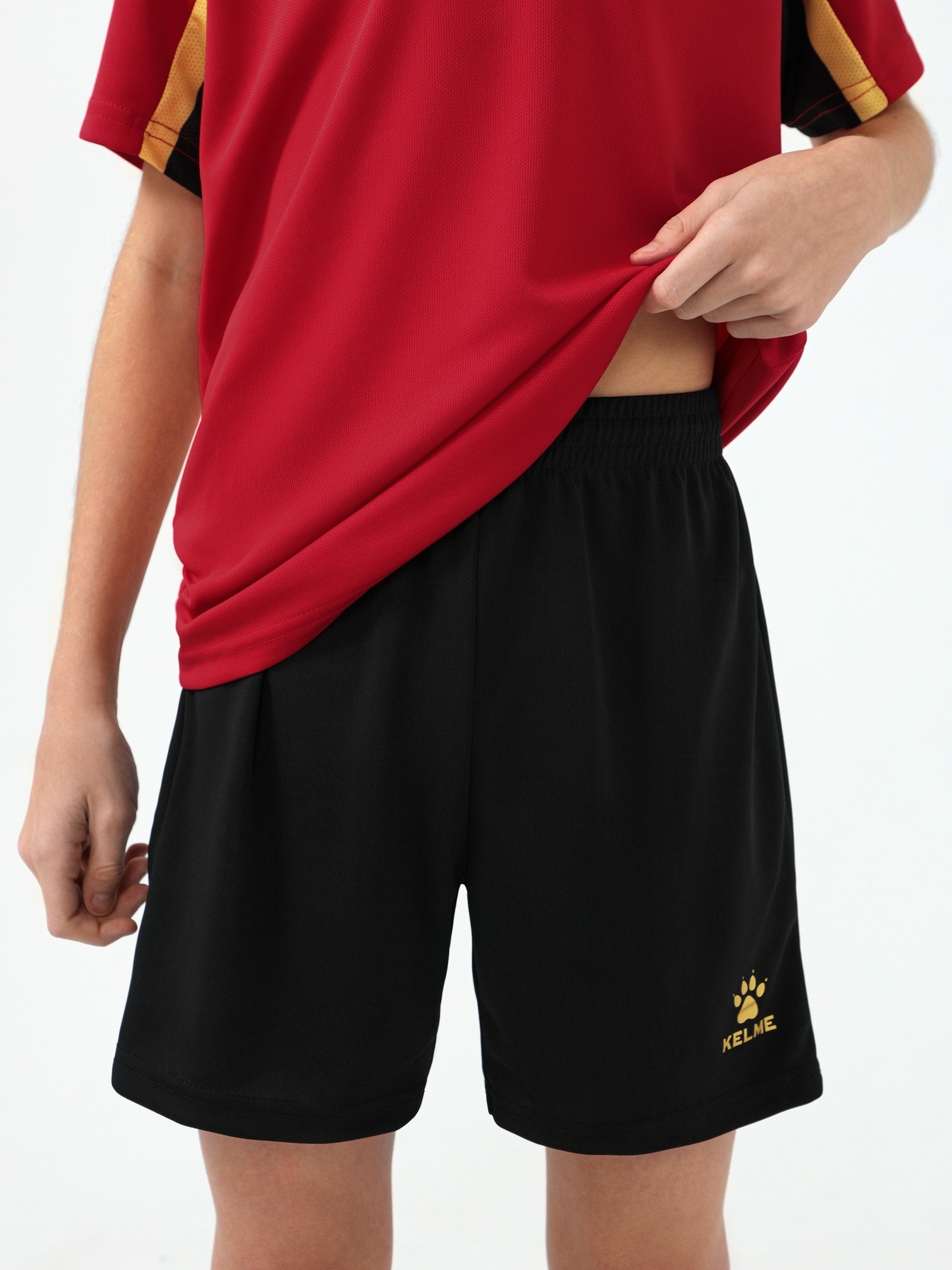 Детская футбольная форма Kelme Short-Sleeved Football Suit 8251ZB3002-600 Red\Black