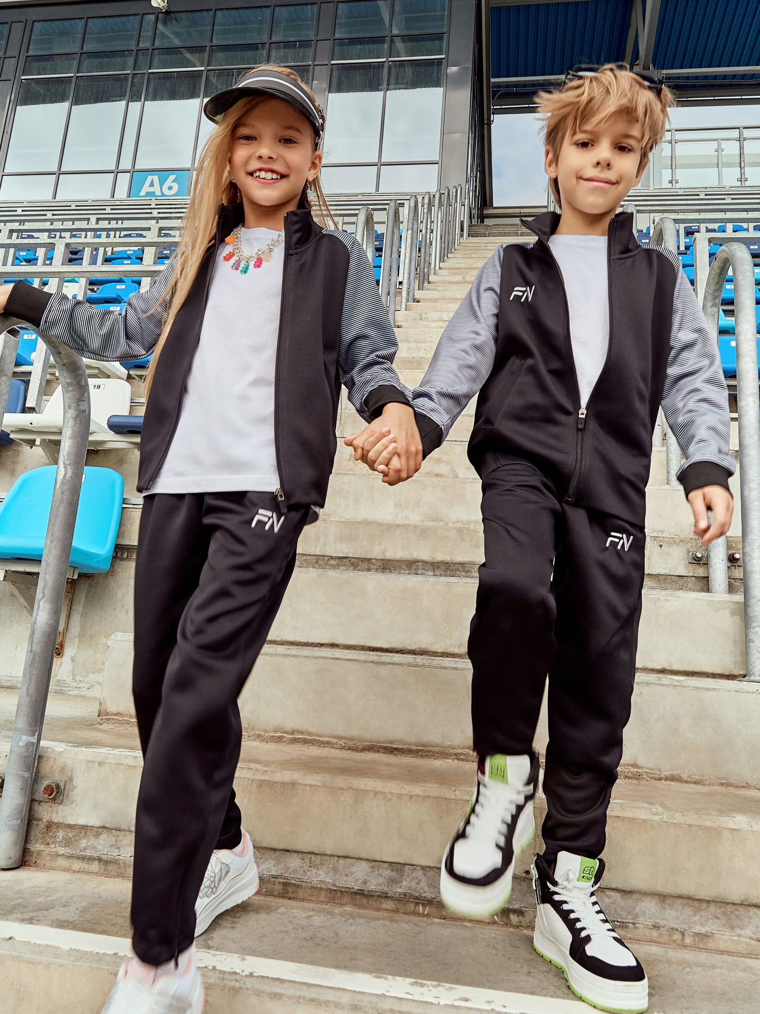 Детский спортивный костюм FN Dynamic Kid KFN4251001-000 Black\Grey