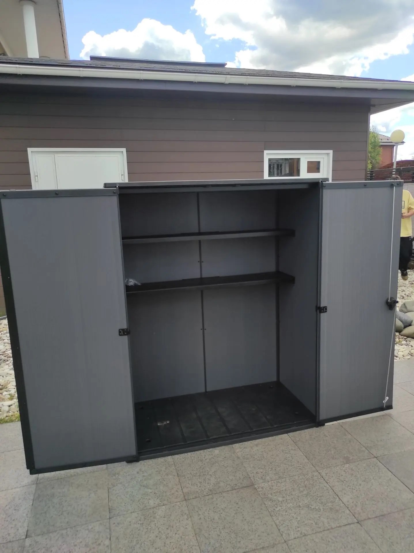 Шкаф Вертикальный (Vertical Shed) 1400 L коричневый венецианский