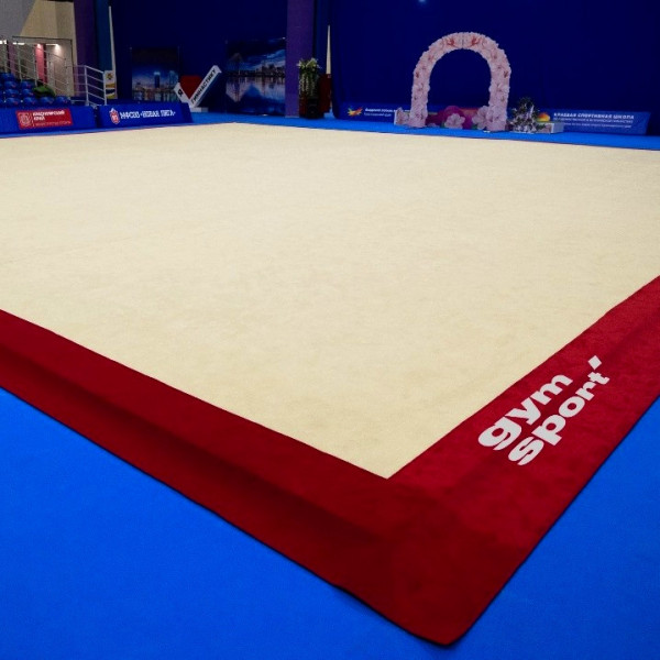 Ковер для эстетической гимнастики GymSport PROF PREMIUM RED 14Х14