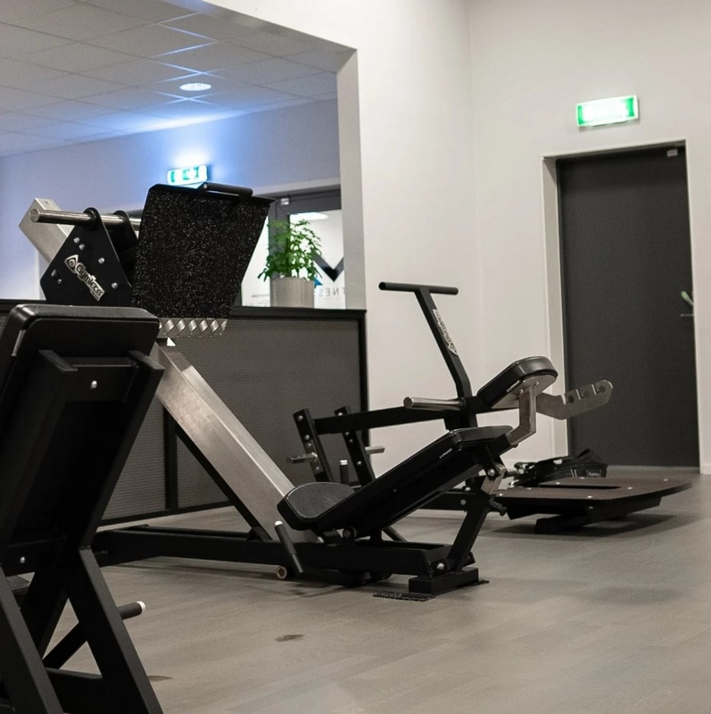 Gymleco 243 Жим ногами под углом 45° на свободных весах | Premium Fitness