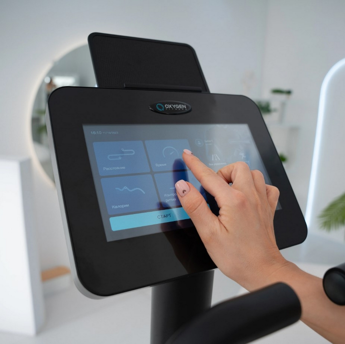 Эллиптический тренажер домашний Oxygen Fitness PHANTOM A TFT