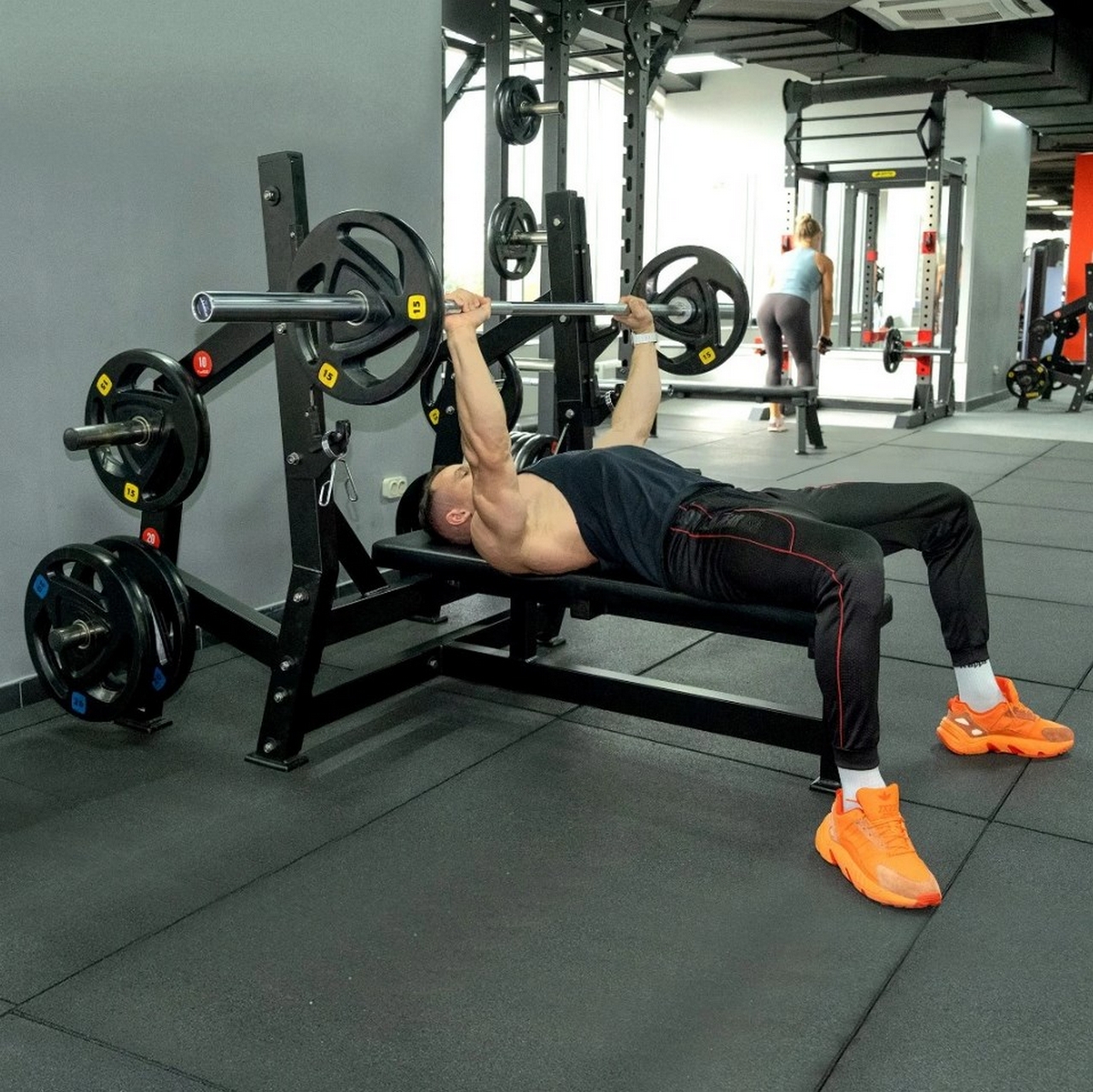 Скамья для жима горизонтальная Protrain PP138 полностью черный | Premium Fitness
