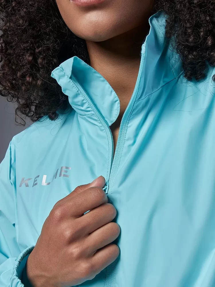 Ветровка Kelme Raincoat 3801241-405 Light Blue