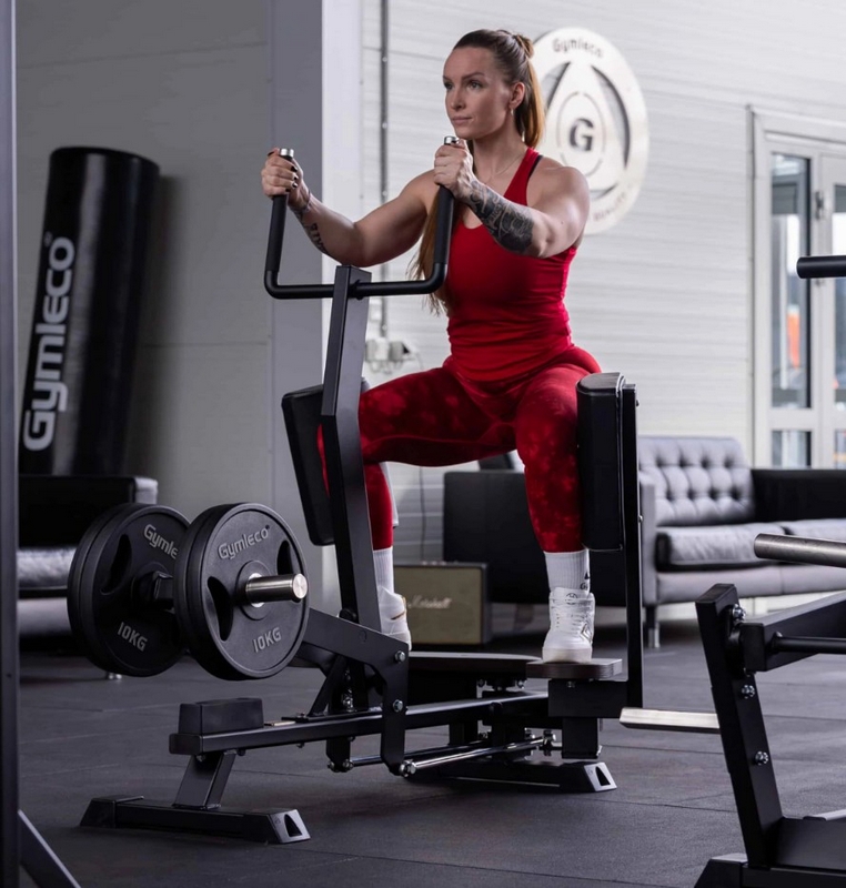 Gymleco 062: Разведение Ног Стоя на Свободных Весах | Premium Fitness