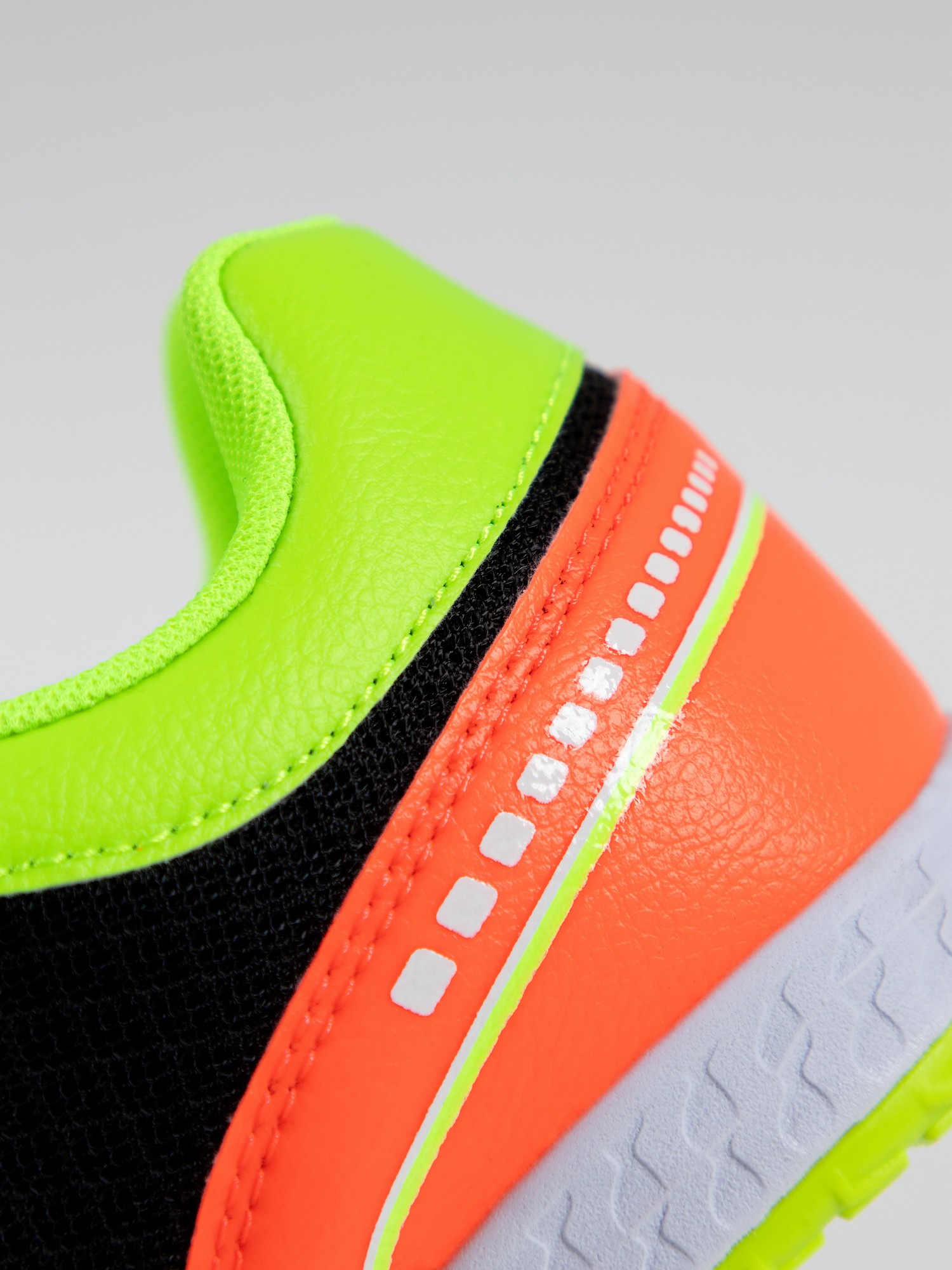 Футзалки FN Star (IN) FN5061004-009 Black\Light Green