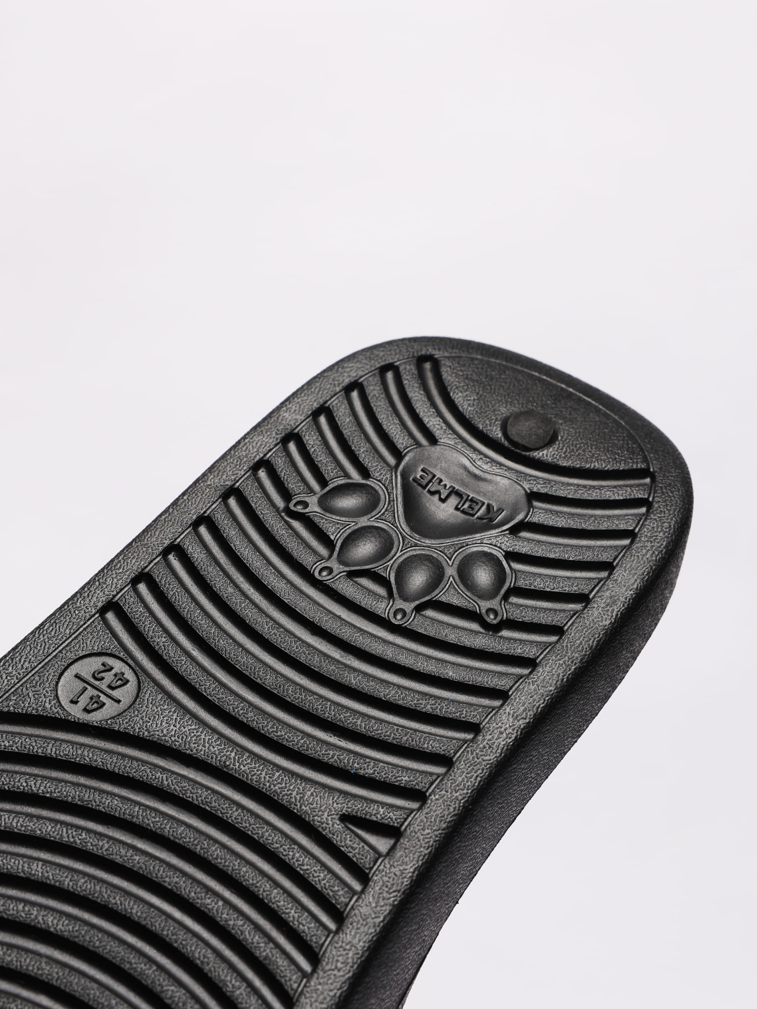 Шлепанцы Kelme Men's\Women's Slippers 7427LT5236-000 Black
