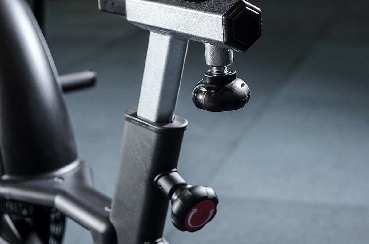 Велотренажер YouSteel AirBike