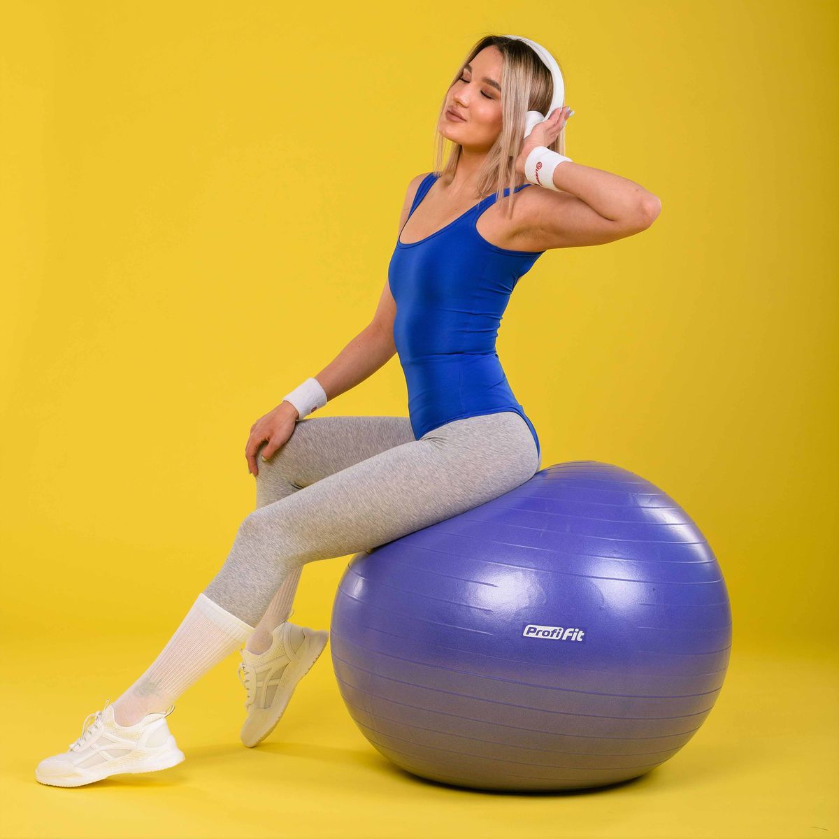Гимнастический мяч антивзрыв D85 см Profi-Fit