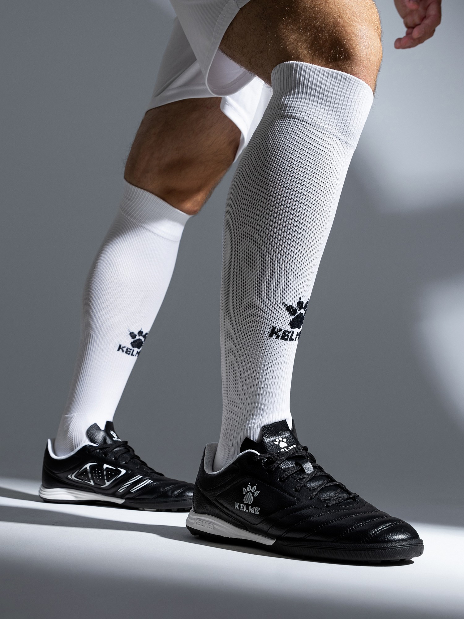 Гетры Kelme Elastic Mid-Calf Football Sock K15Z908-103 White