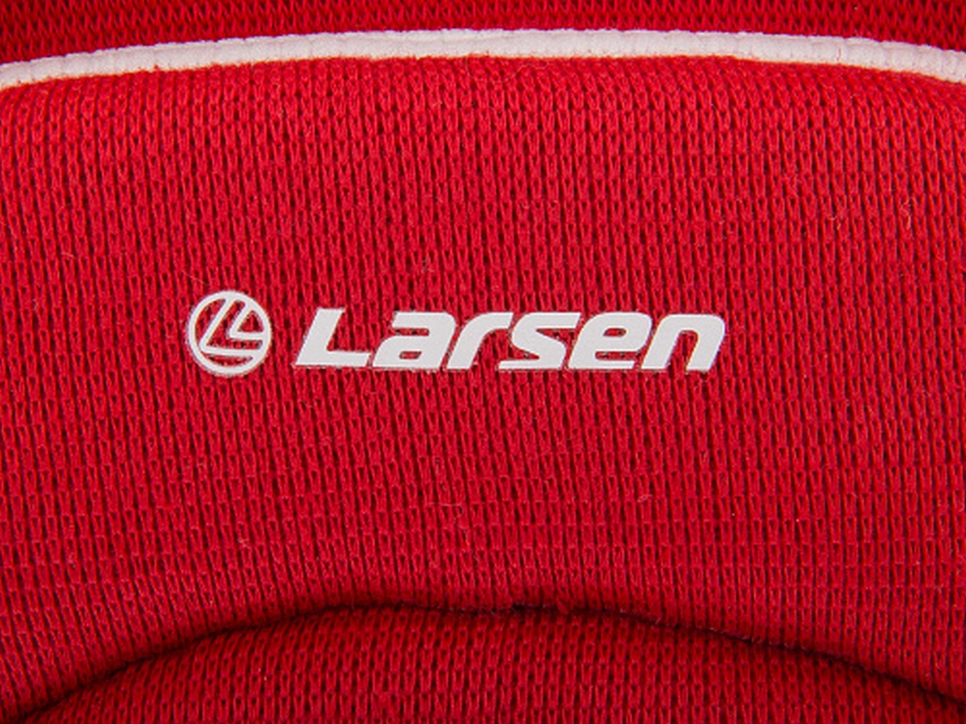 Защита колена Larsen 6753 красный