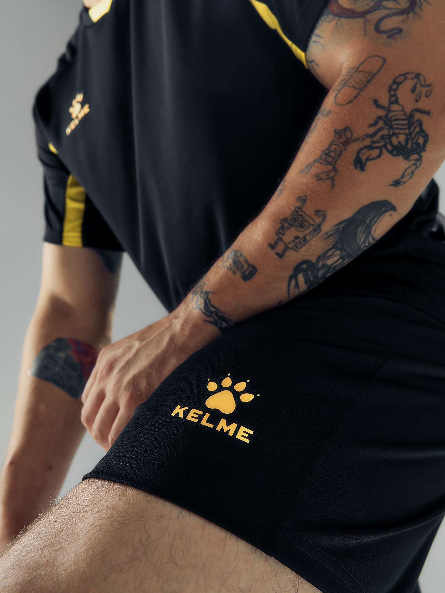 Футбольная форма Kelme Football Suit 7351ZB1129-005 Black\Yellow